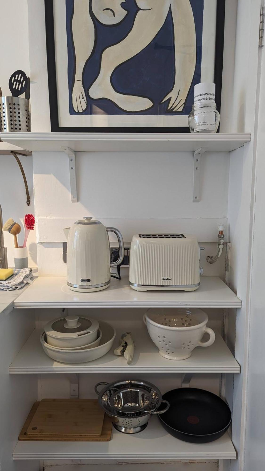 Charming & Quaint Old Compton Apartamento - Quiet Guests Only Allowed, No Parties Allowed, Over 25 Years Old Or Families 런던 외부 사진