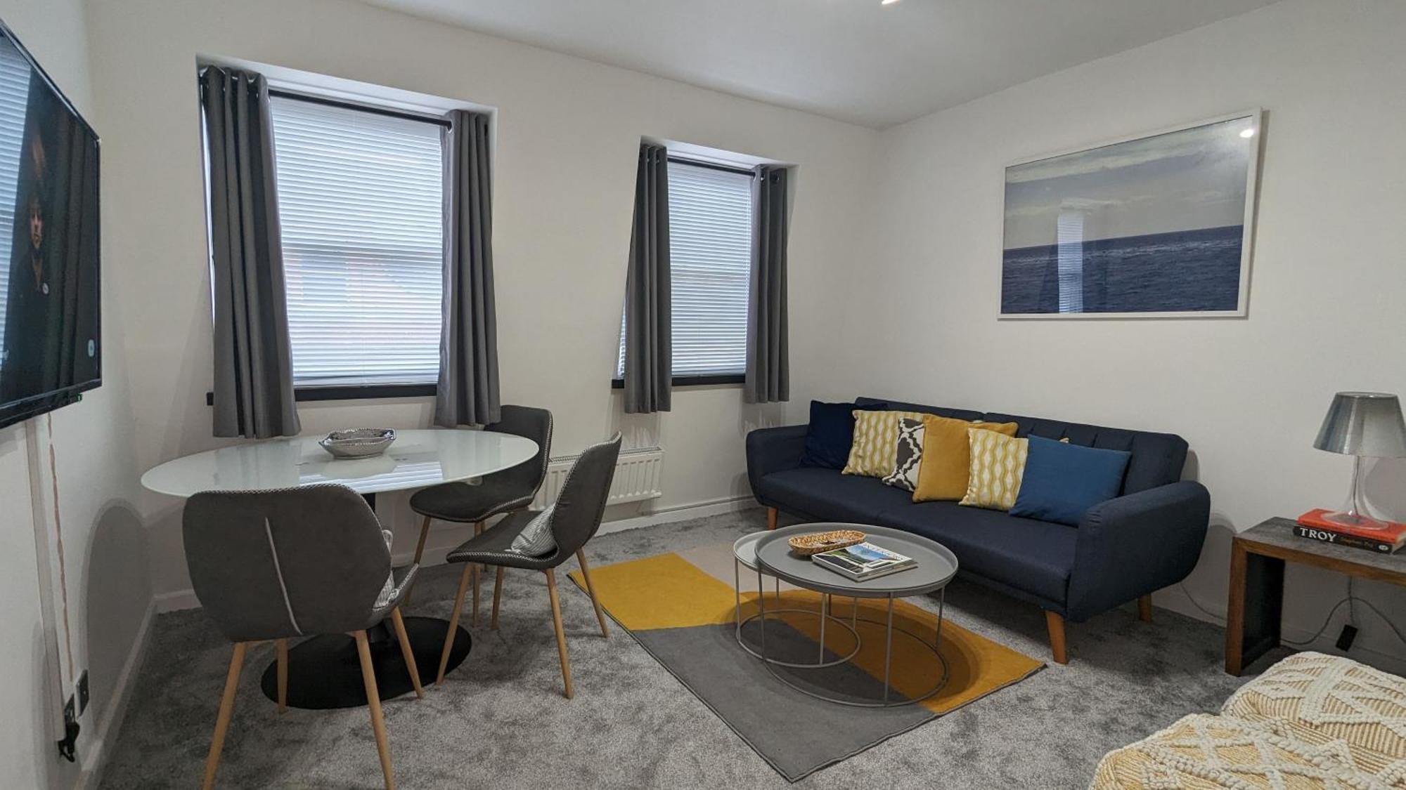 Charming & Quaint Old Compton Apartamento - Quiet Guests Only Allowed, No Parties Allowed, Over 25 Years Old Or Families 런던 외부 사진